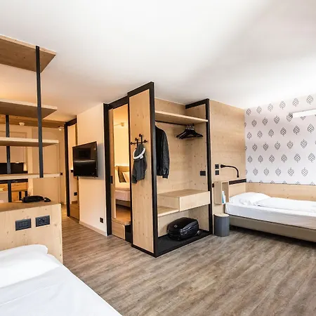 Ambiez Residencehotel 3*