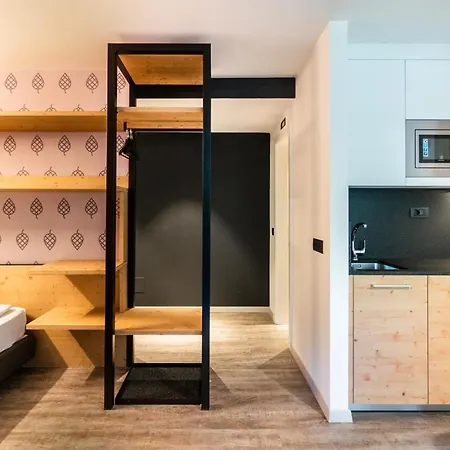 Ambiez Residencehotel 3*